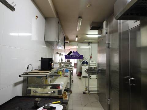 Padaria no Centro da Vila