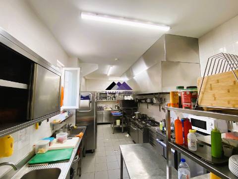 Restaurante Equipado e Mobilado