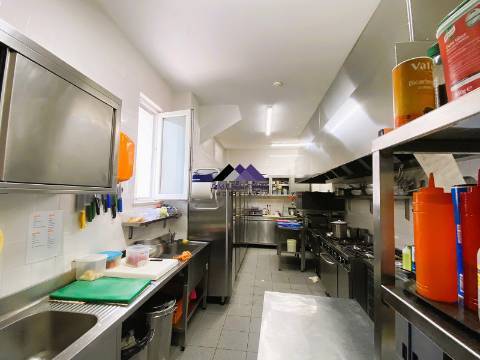 Restaurante Equipado e Mobilado