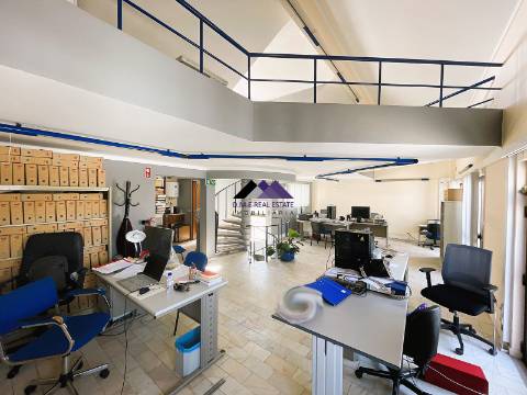 Espaço Comercial no Centro de VRSA