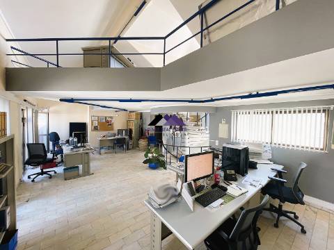 Espaço Comercial no Centro de VRSA