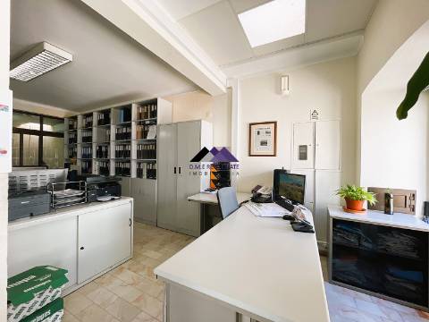 Espaço Comercial no Centro de VRSA