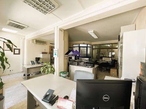 Espaço Comercial no Centro de VRSA