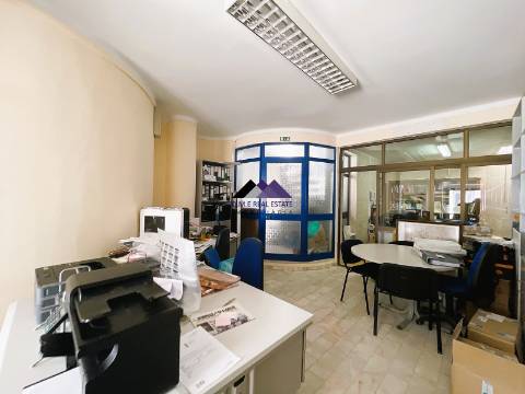 Espaço Comercial no Centro de VRSA