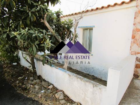 Casa Térrea c/ Terreno para Recuperar