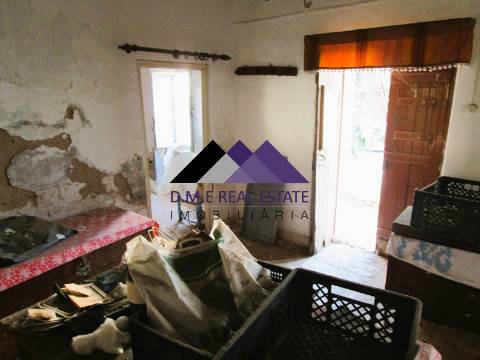 Casa Térrea c/ Terreno para Recuperar