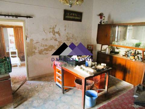 Casa Térrea c/ Terreno para Recuperar