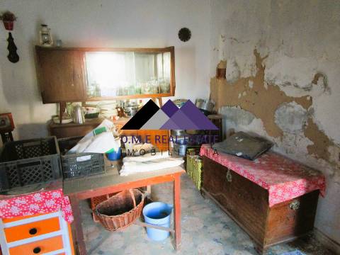 Casa Térrea c/ Terreno para Recuperar