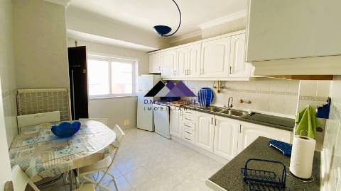 Apartamento T3 c/ Garagem Box