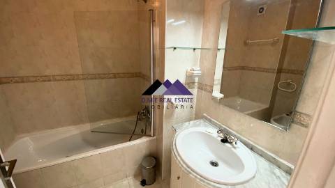 Apartamento T3 c/ Garagem Box