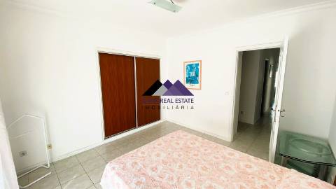 Apartamento T3 c/ Garagem Box