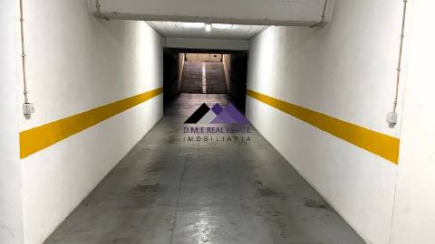 Apartamento T3 c/ Garagem Box