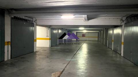 Apartamento T3 c/ Garagem Box