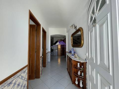 Moradia T3 c/ Piscina e Garagem