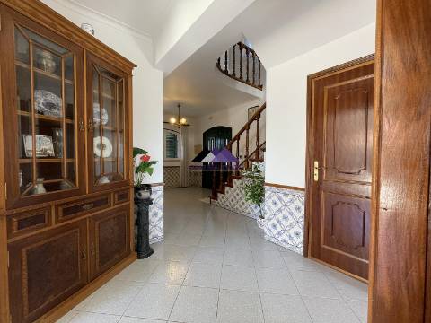 Moradia T3 c/ Piscina e Garagem