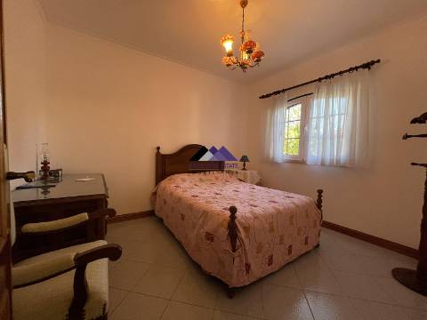 Moradia T3 c/ Piscina e Garagem