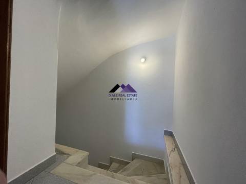 Moradia T3 c/ Piscina e Garagem