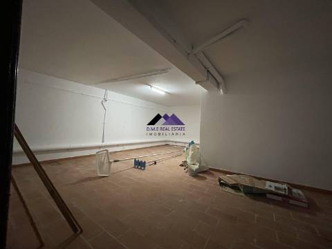 Moradia T3 c/ Piscina e Garagem