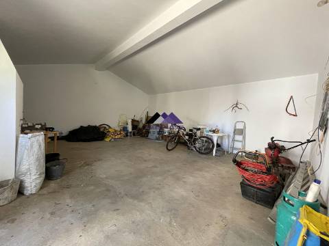 Moradia T3 c/ Piscina e Garagem