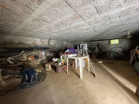 Moradia T3 c/ Piscina e Garagem