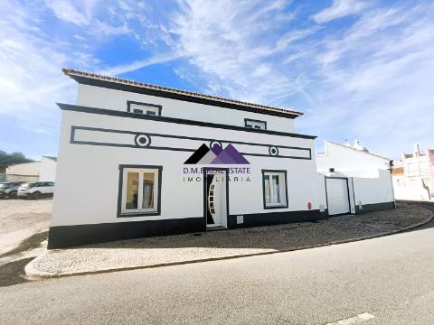 Moradia T5+1 em Construção