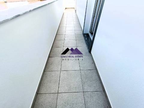 Moradia T5+1 em Construção