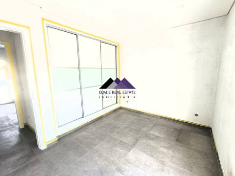 Moradia T5+1 em Construção