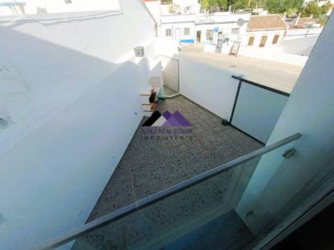 Moradia T5+1 em Construção