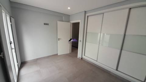 Moradia T5+1 em Construção