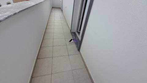 Moradia T5+1 em Construção