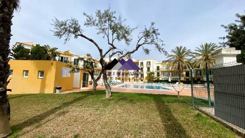 Apartamento T2 em Condomínio Privado