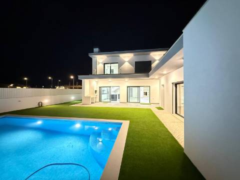 Moradia de Luxo a Estrear!