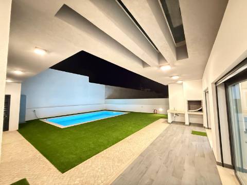 Moradia de Luxo a Estrear!