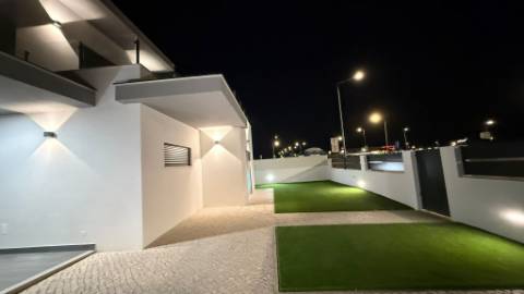 Moradia de Luxo a Estrear!