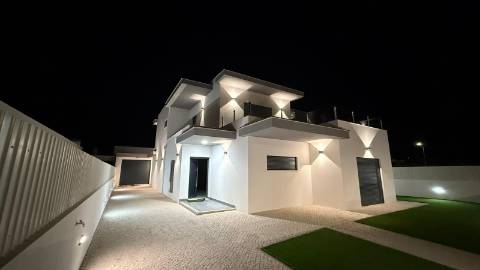 Moradia de Luxo a Estrear!