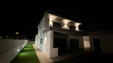 Moradia de Luxo a Estrear!