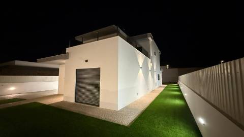 Moradia de Luxo a Estrear!