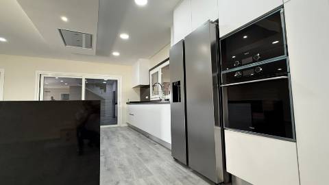 Moradia de Luxo a Estrear!