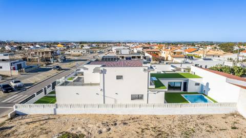 Moradia de Luxo a Estrear!