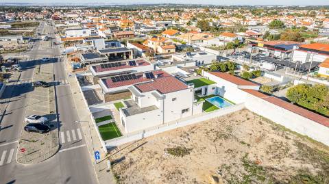 Moradia de Luxo a Estrear!