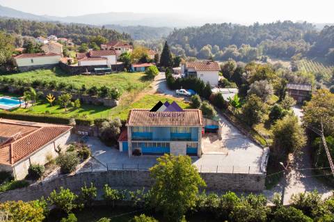 Moradia V2 com 2 Suites e Estacionamento