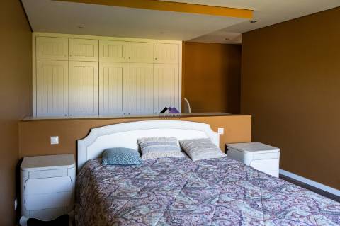 Moradia V2 com 2 Suites e Estacionamento