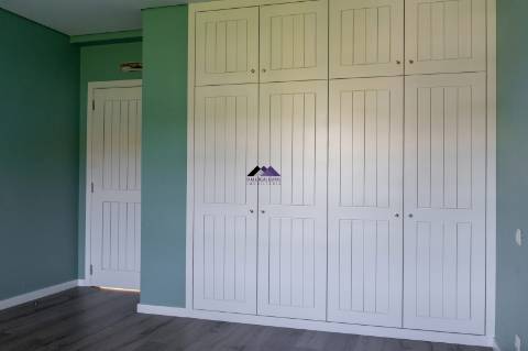 Moradia V2 com 2 Suites e Estacionamento