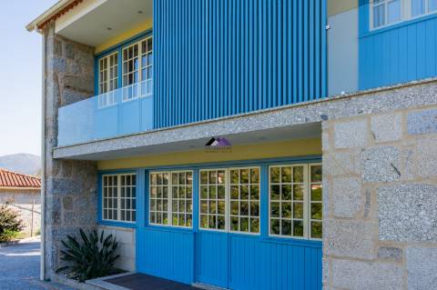 Moradia V2 com 2 Suites e Estacionamento