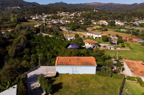 Moradia V2 com 2 Suites e Estacionamento