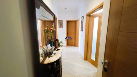 Apartamento T2 c/ Arrecadação