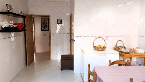 Apartamento T2 c/ Arrecadação