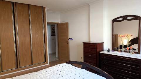 Apartamento T2 c/ Arrecadação