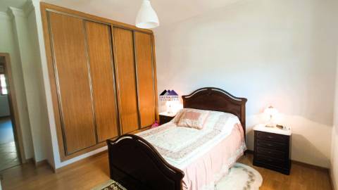 Apartamento T2 c/ Arrecadação