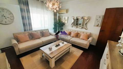 Apartamento T4 Mobilado e Equipado